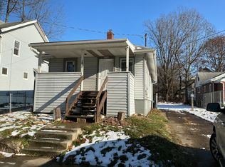 1437 Andrus St, Akron, OH 44301