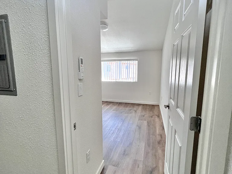 14475 Foothill Blvd #10 — Photo 22