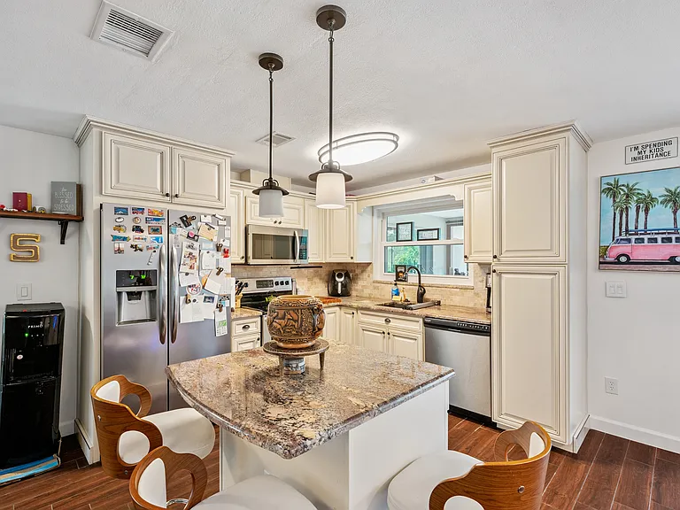2420 Fairbanks Dr — Photo 47