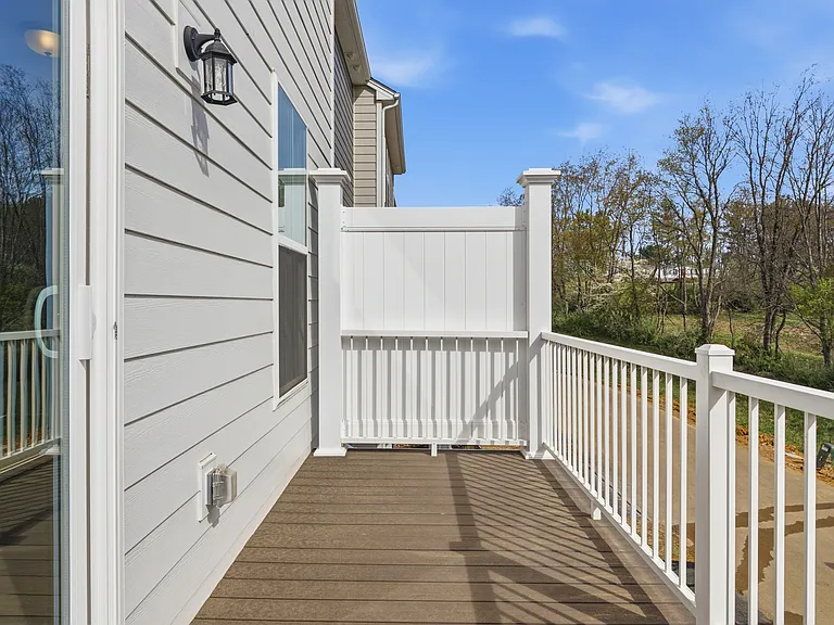 1053 Balsam Ln — Photo 15