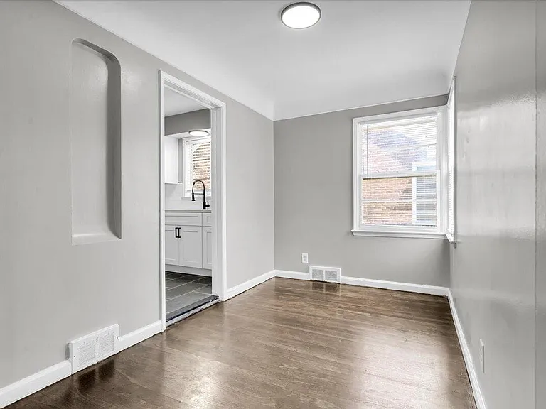 11577 Somerset Ave — Photo 7
