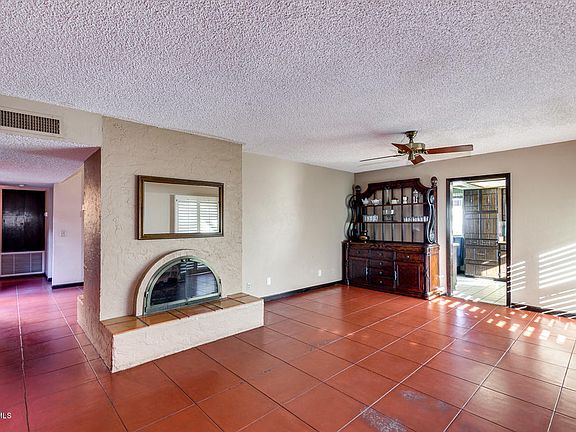 4th image of 3022 E Columbus Ave
