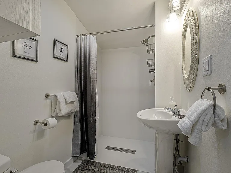 Upstairs bathroom