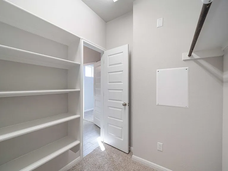 Walk-in Closet