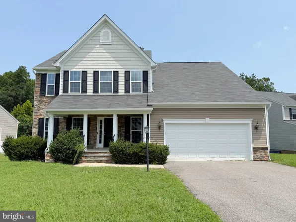 10007 Ethens Castle Dr, Chester, VA 23831