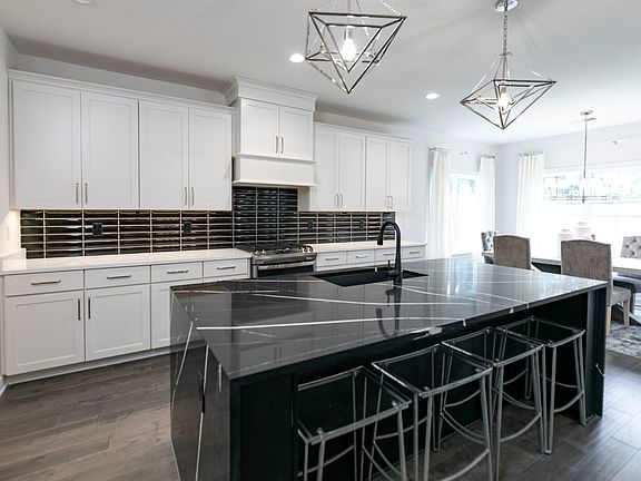 Regency Homebuilders Grays Hollow Designer Model Kitchen