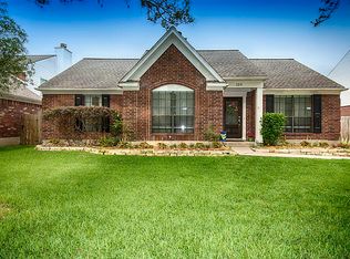 124 Bayou Bend Dr, League City, TX 77573