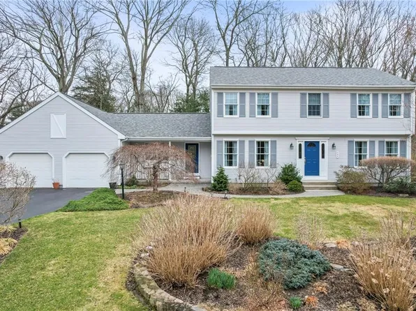 51 Jenkins Ct, North Kingstown, RI 02852