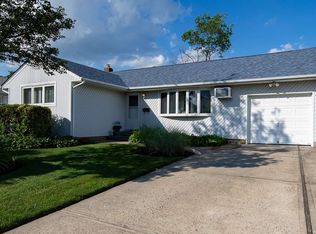 45 Essex Rd, Bethpage, NY 11714