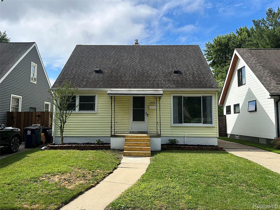 1st image of 2022 E Lincoln Ave