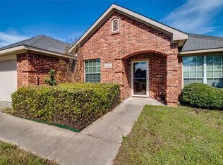 625 Oliver Ln, Waxahachie, TX 75165