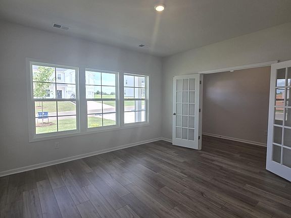5th image of 431 Dodger Ave Lot 8
