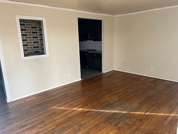 3rd image of 9045 Aspen Dr