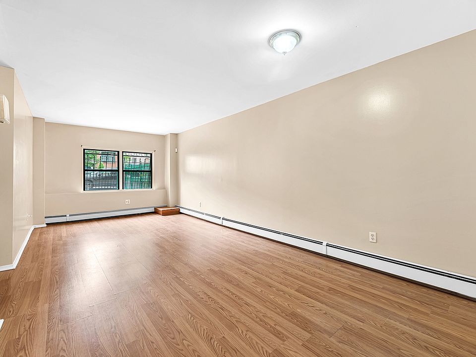 1st image of 169 Sumpter St #2