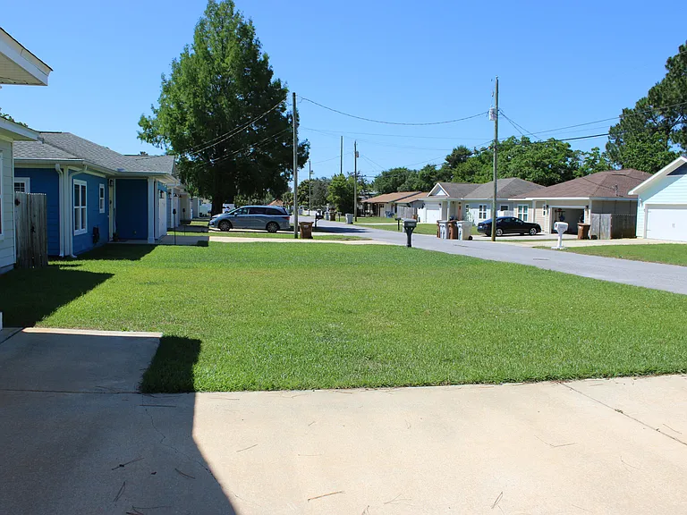 2164 Wind Trace Rd N — Photo 4