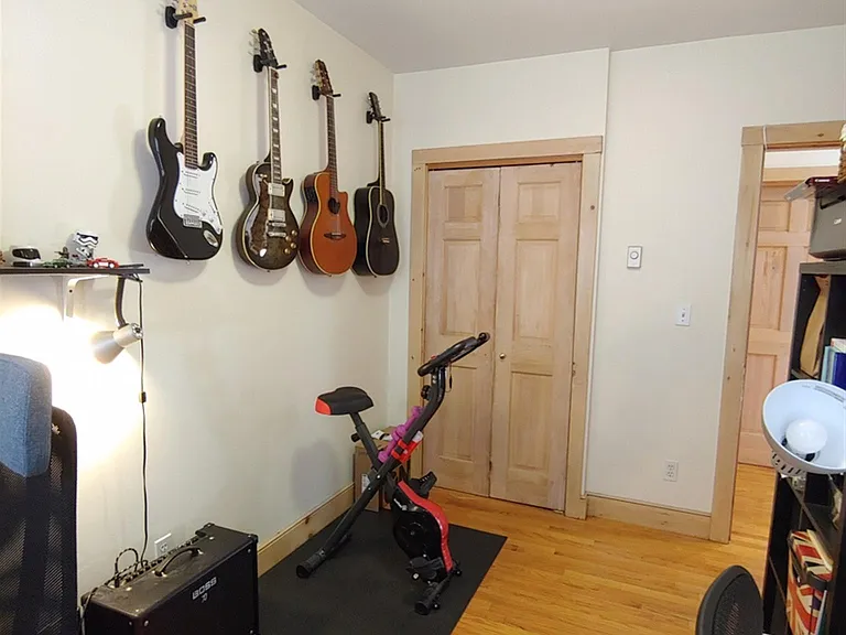 41 Ivaloo St #4 — Photo 9