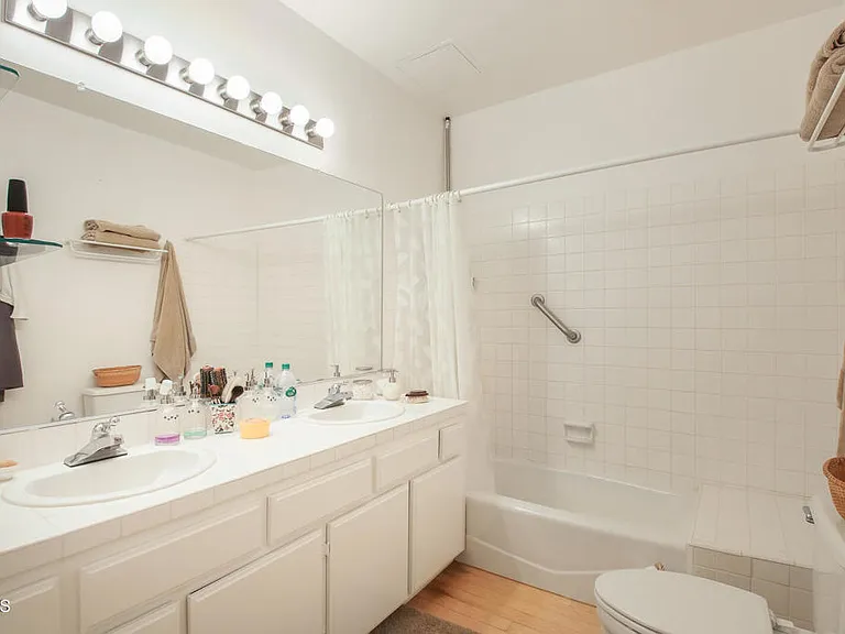 1670 Malcolm Ave #103 — Photo 21