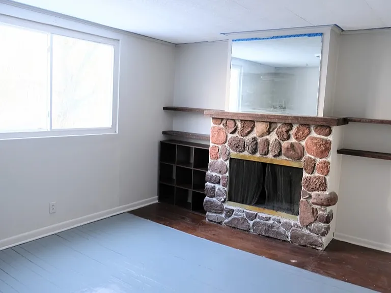 41 Sylvia Ave #1 — Photo 4