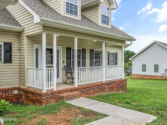 2nd image of 1924 River Vista Cir