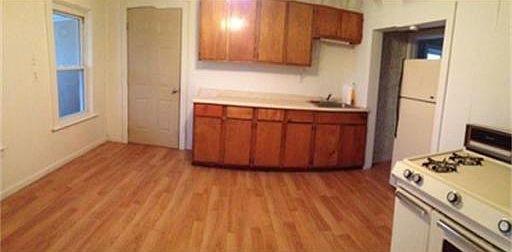 2nd image of 113 6th St #3
