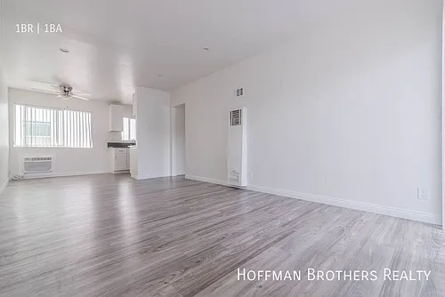 14766 Delano St Photo 1