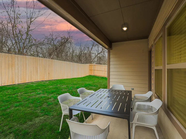 1525 Doyle Ave — Photo 32