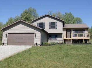 146 Grand Ridge Rd, Howard, OH 43028