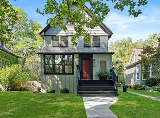 926 Wesley Ave, Evanston, IL 60202