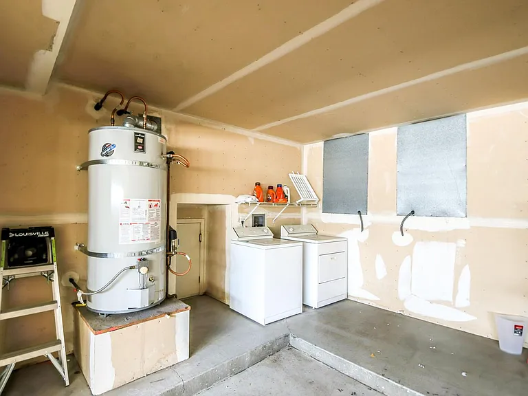 440 Navaro Pl #116 — Photo 25