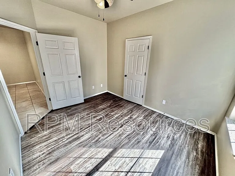 151 Bison Court Way — Photo 12