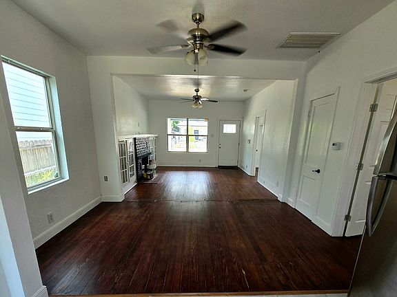 4th image of 1126 Hays St