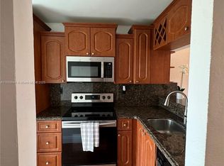 427 Santander Ave APT 405, Coral Gables, FL 33134