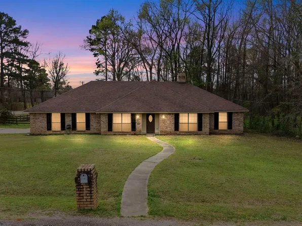 104 Woodridge Est, Longview, TX 75602