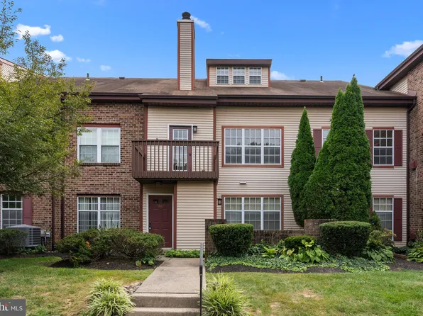 1792 Bayley Ln, Morrisville, PA 19067