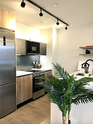 Rented by City Vista Inc | media 4