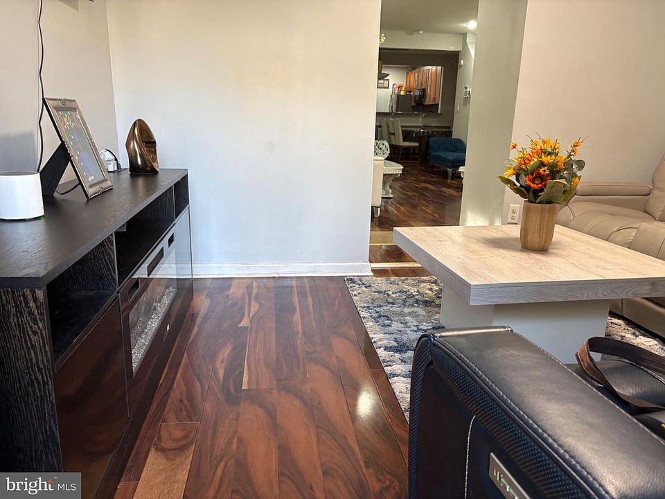 6116 W Oxford St, Philadelphia, PA 19151 | MLS #PAPH2675040 | Zillow