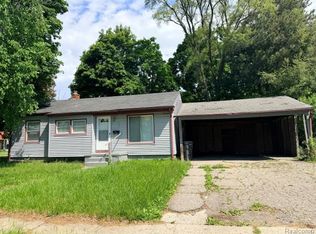 4701 Birchcrest Dr, Flint, MI 48504
