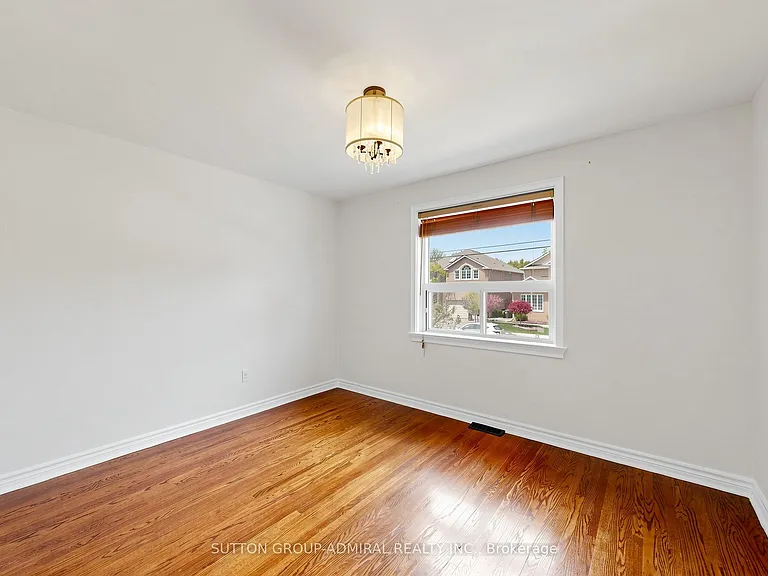 319 Patricia Ave — Photo 19
