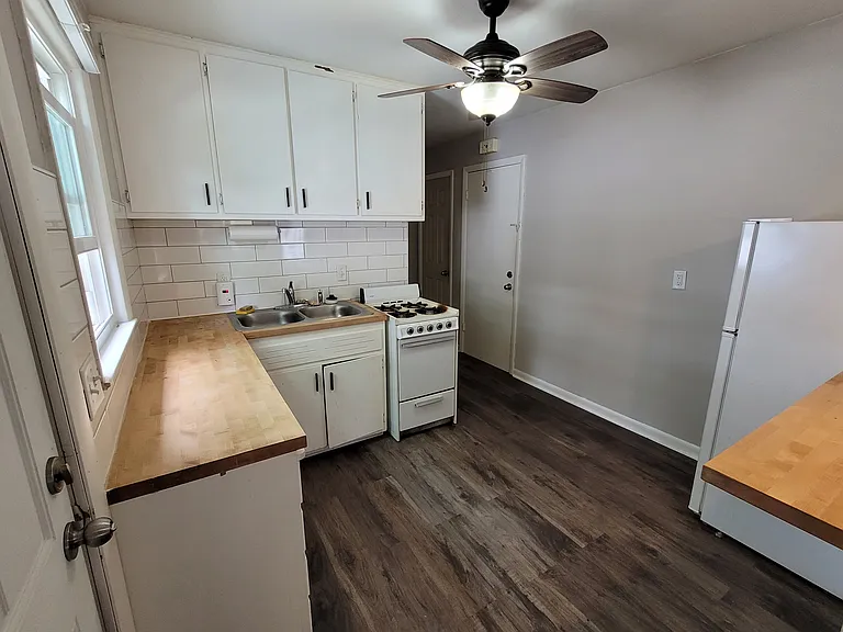 729-731 Fairmont Ave — Photo 1