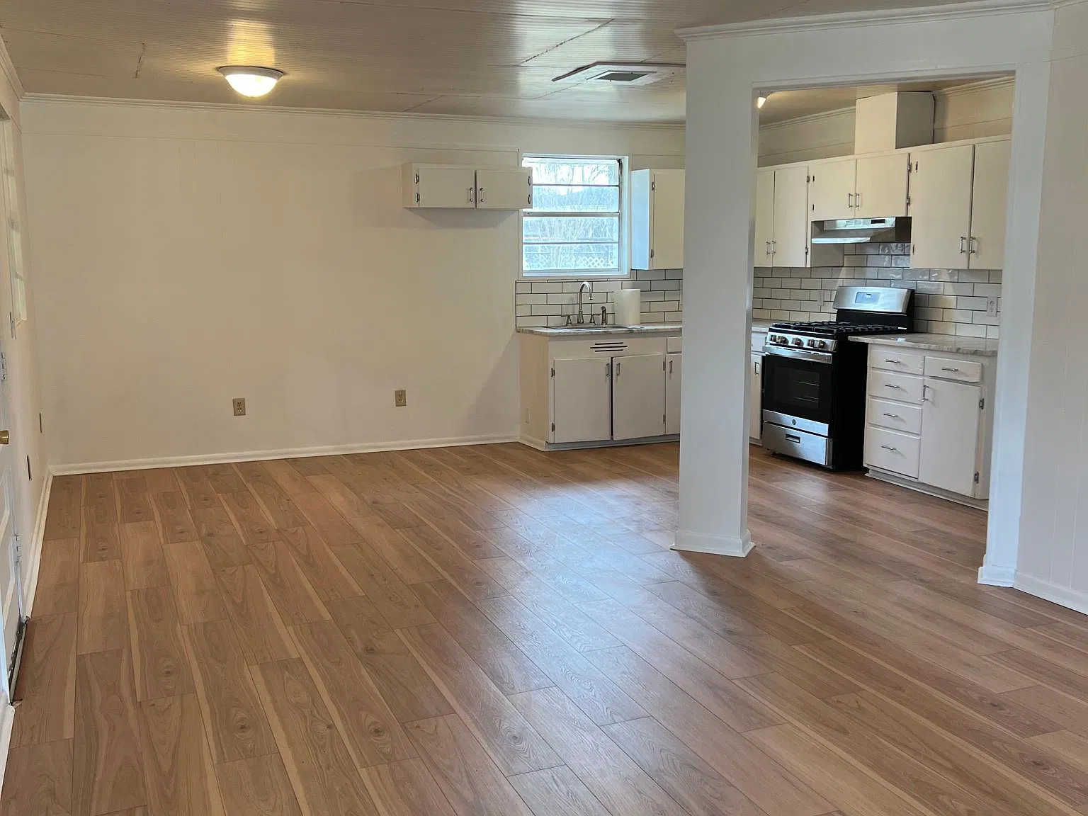 3 bed, 1400 sqft, $1,150 — Photo 2