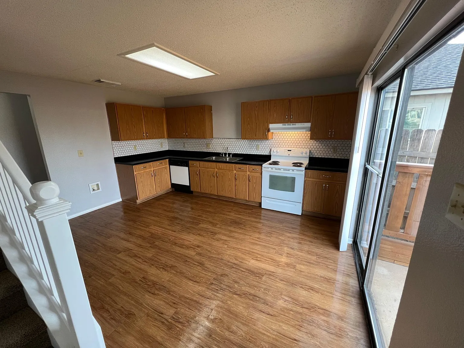 9915 Panther Bay — Photo 3