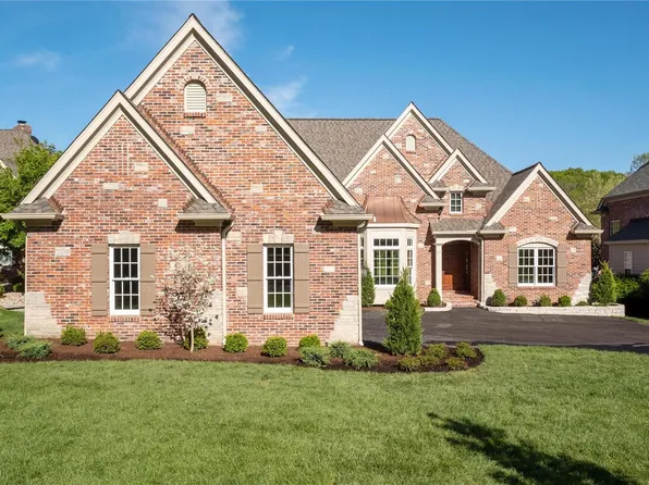 982 Cedars Valley Rd, Saint Albans, MO 63073