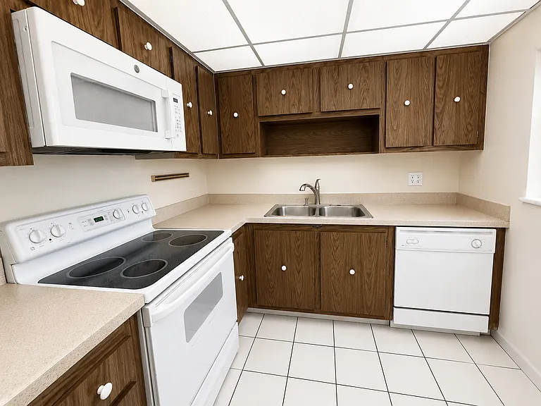 336 Golfview Rd #217 — Photo 3
