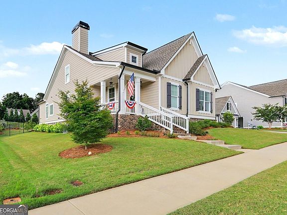 2nd image of 943 Clubside Dr