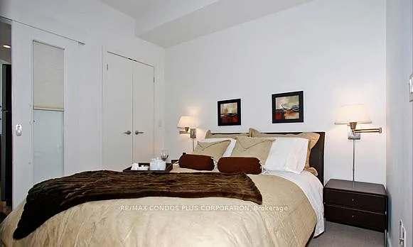 218 Queens Quay W #2611 — Photo 28