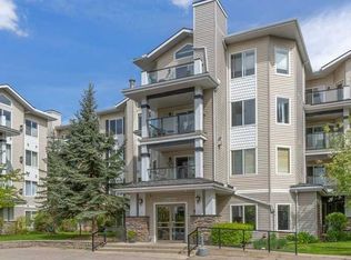 345 S Rocky Vista Park NW #412, Calgary, AB T3G 5K6
