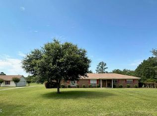 4600 Grass Ridge Rd, Moss Point, MS 39562