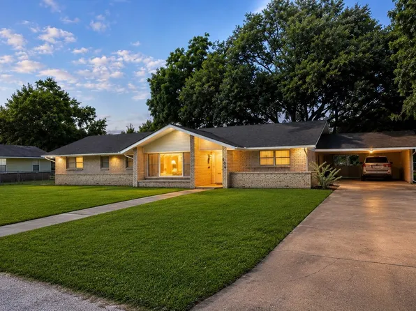 804 Merry Ln, Wharton, TX 77488