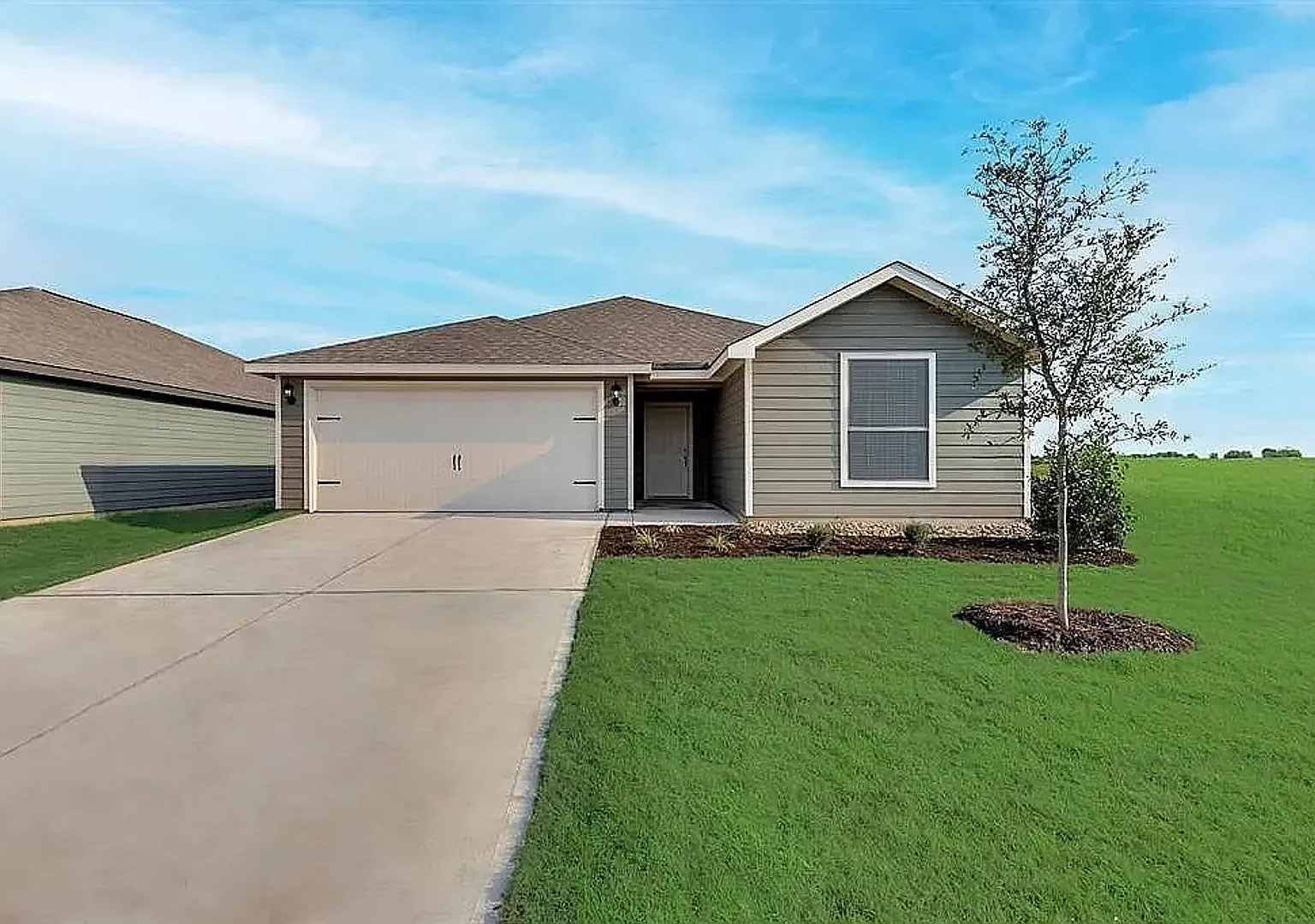 Room in 4 Bedroom Home at Musselshell Dr — Photo 1