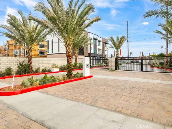 31 Bigsby Dr, Stanton, CA 90680